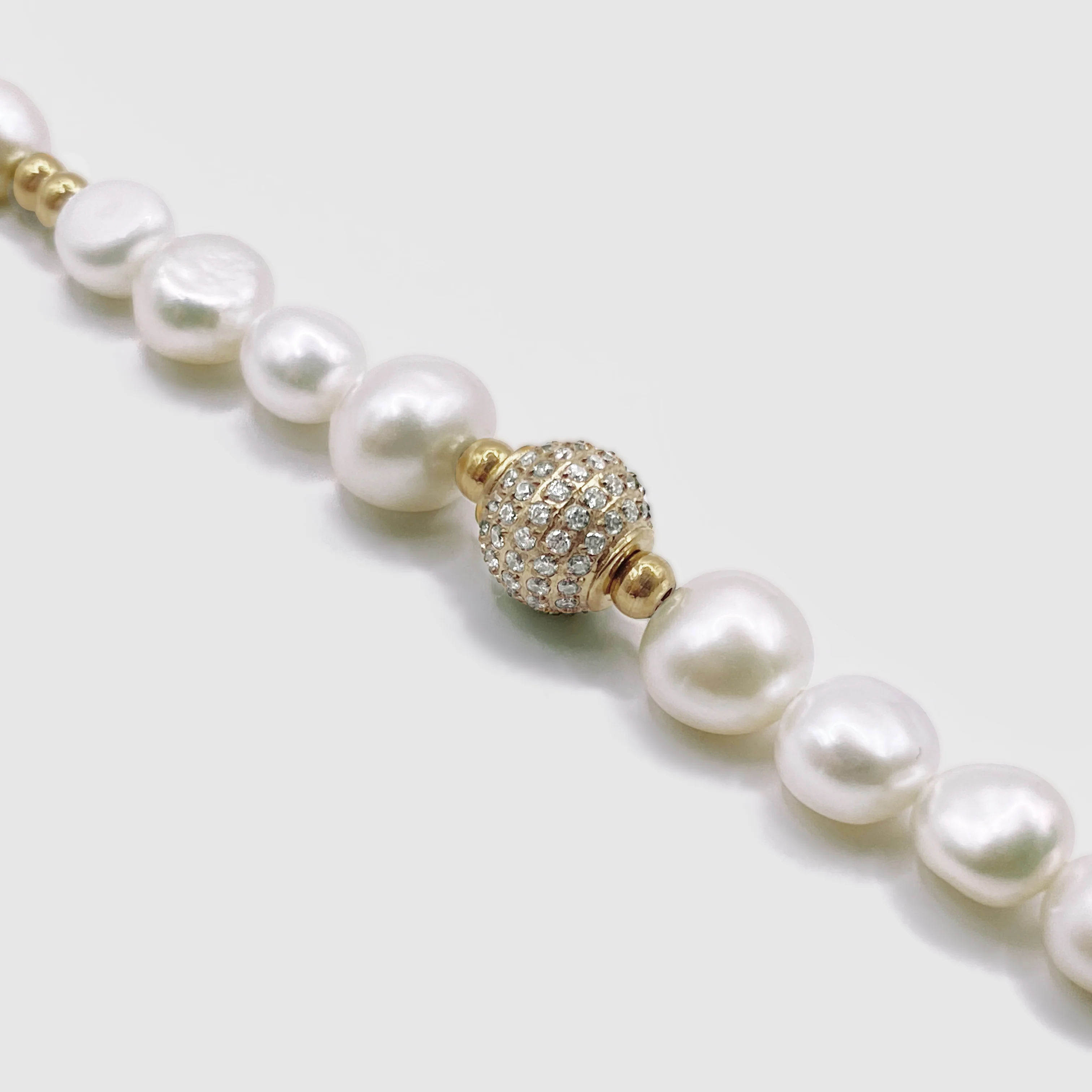 Iced Beaded Real Pearl Bracelet (Gold) - Image 3